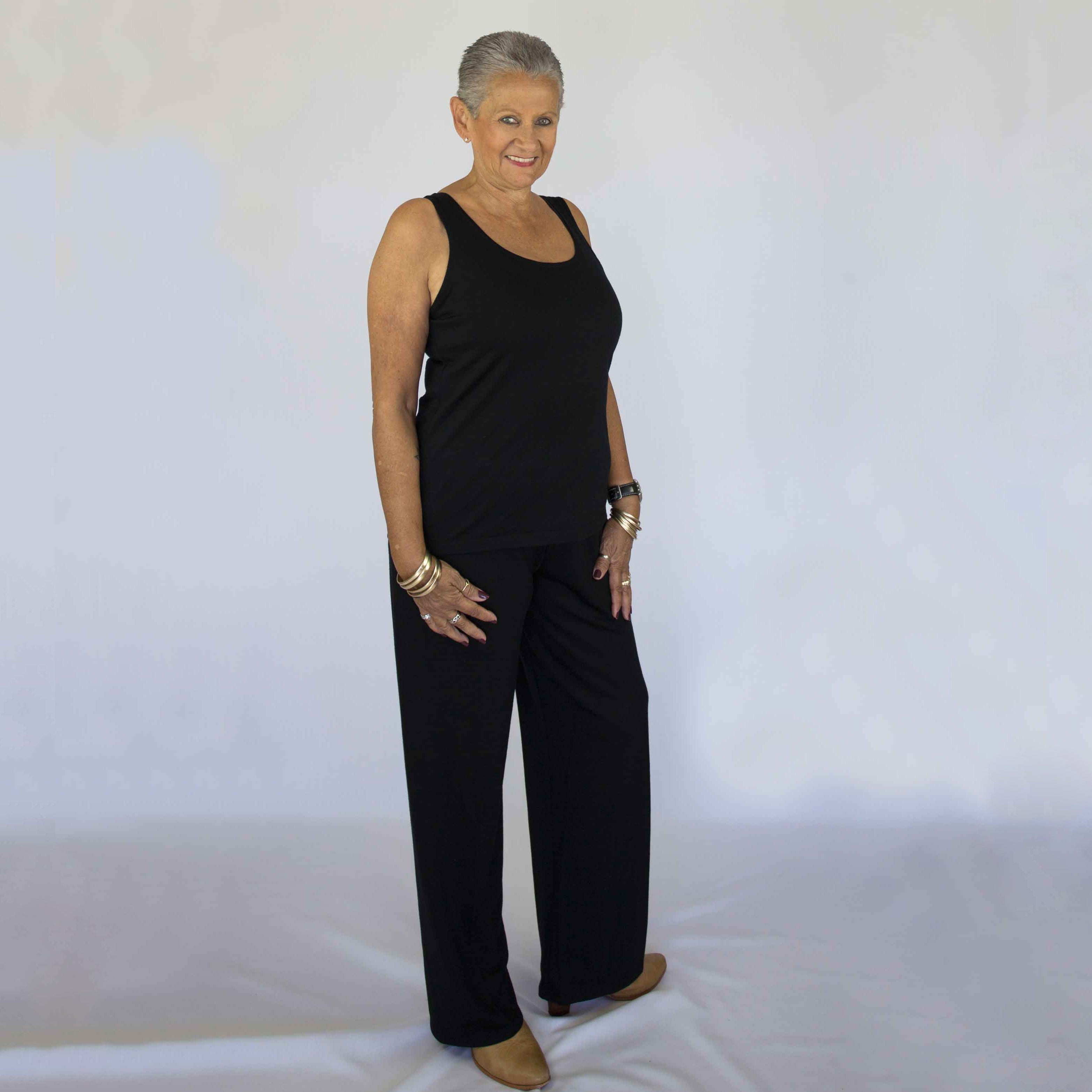singlet and leisure pants