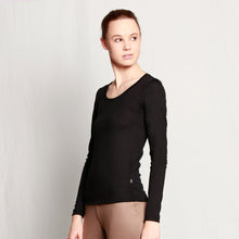 Load image into Gallery viewer, Women&#39;s Merino Scoop Neck Long Sleeve T-shirt Black
