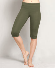 Load image into Gallery viewer, Merino 3/4 Leggings Olive
