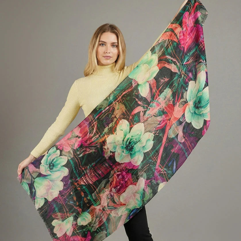# 10023 Flora Merino Wool Scarf