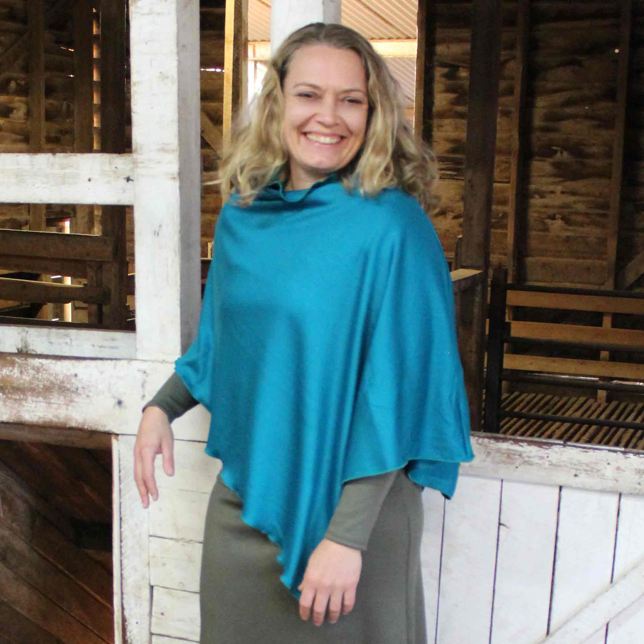 #725 Merino Poncho 275gsm