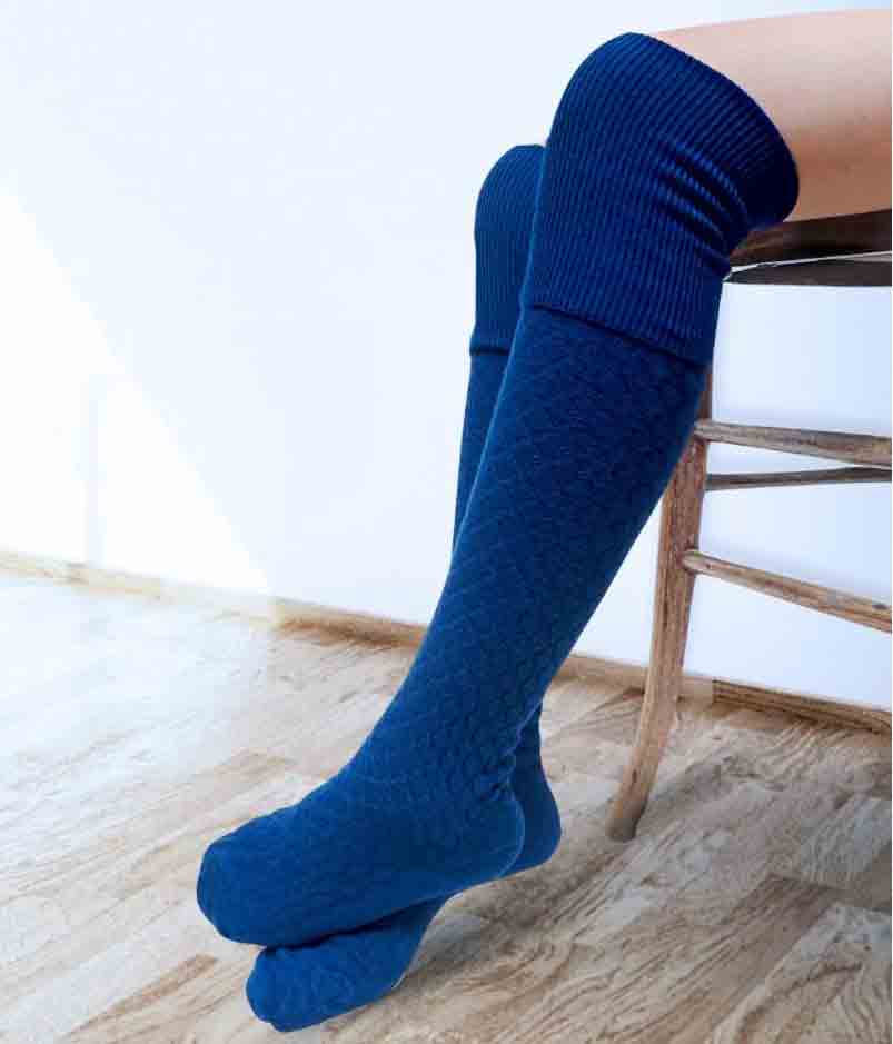 #7506Q Quilted Overknee Sock