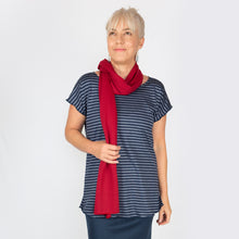 Load image into Gallery viewer, Merino Country Scarf red
