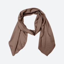 Load image into Gallery viewer, Merino Light Narrow Scarf in taupe
