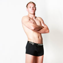 Load image into Gallery viewer, Merino Lowrise Fitted Boxers Black Wundies 
